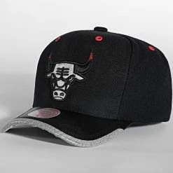Top 10 🎁 Casquette Day 3 Snapback Chicago Bulls Noir de Mitchell and Ness ✔️