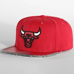 Meilleure affaire 💯 Casquette Snapback Day 3 Snapback Chicago Bulls Rouge de Mitchell and Ness 😍