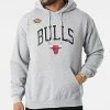 Bon marché 😉 Sweat Capuche Chicago Bulls Arch Gris Chiné de Mitchell and Ness 🔔 -Schott NYC Soldes mitchell and ness 299722 HDSSINTL104 CBU GREY 20220126T155906 01