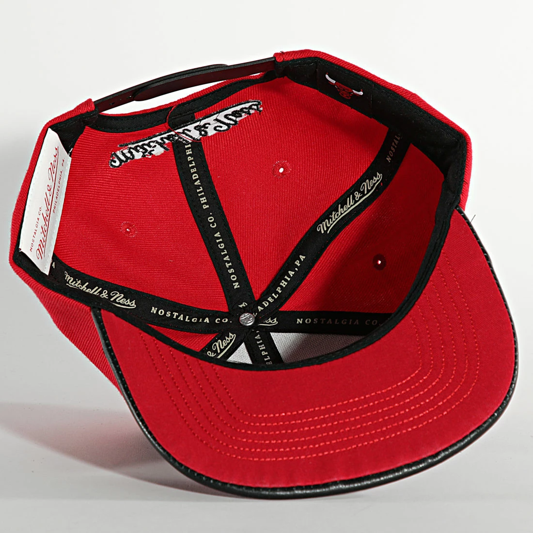 Les meilleures critiques de 👍 Casquette Snapback Day One Chicago Bulls Rouge Noir de Mitchell and Ness ❤️ 6 Les meilleures critiques de 👍 Casquette Snapback Day One Chicago Bulls Rouge Noir de Mitchell and Ness ❤️ – Image 4