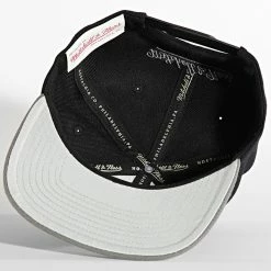 Meilleur prix ⭐ Casquette Snapback Team 2 Tone 2 Brooklyn Nets Noir de Mitchell and Ness 🤩 8 Meilleur prix ⭐ Casquette Snapback Team 2 Tone 2 Brooklyn Nets Noir de Mitchell and Ness 🤩 -Schott NYC Soldes mitchell and ness 303915 HHSS3264 BNE YYPPPBKGY 20220224T160739 03
