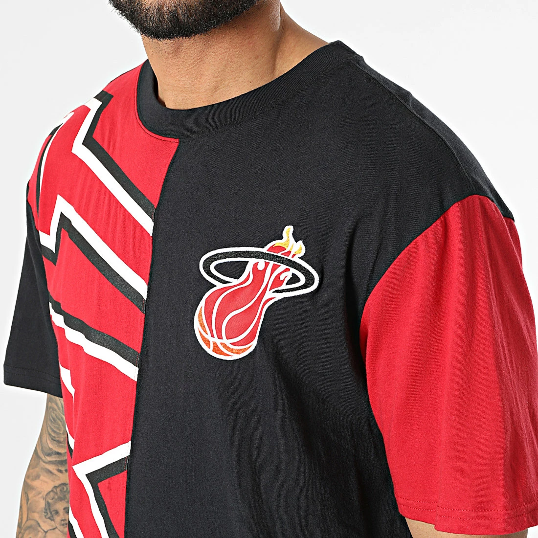 Promo 🧨 Tee 👕 Shirt Miami Heat TCRW1226-LAL Rouge Noir de Mitchell and Ness 👏 4 Promo 🧨 Tee 👕 Shirt Miami Heat TCRW1226-LAL Rouge Noir de Mitchell and Ness 👏 – Image 2