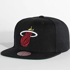 De gros 🥰 Casquette Snapback Top Spot Miami Heat Noir de Mitchell and Ness 🔥