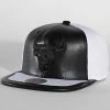 Coupon 🔔 Casquette Snapback Day One Chicago Bulls Noir Blanc de Mitchell and Ness 🧨 -Schott NYC Soldes mitchell and ness 321363 6HSSMM19224 CBU WHBK 20220527T123315 01