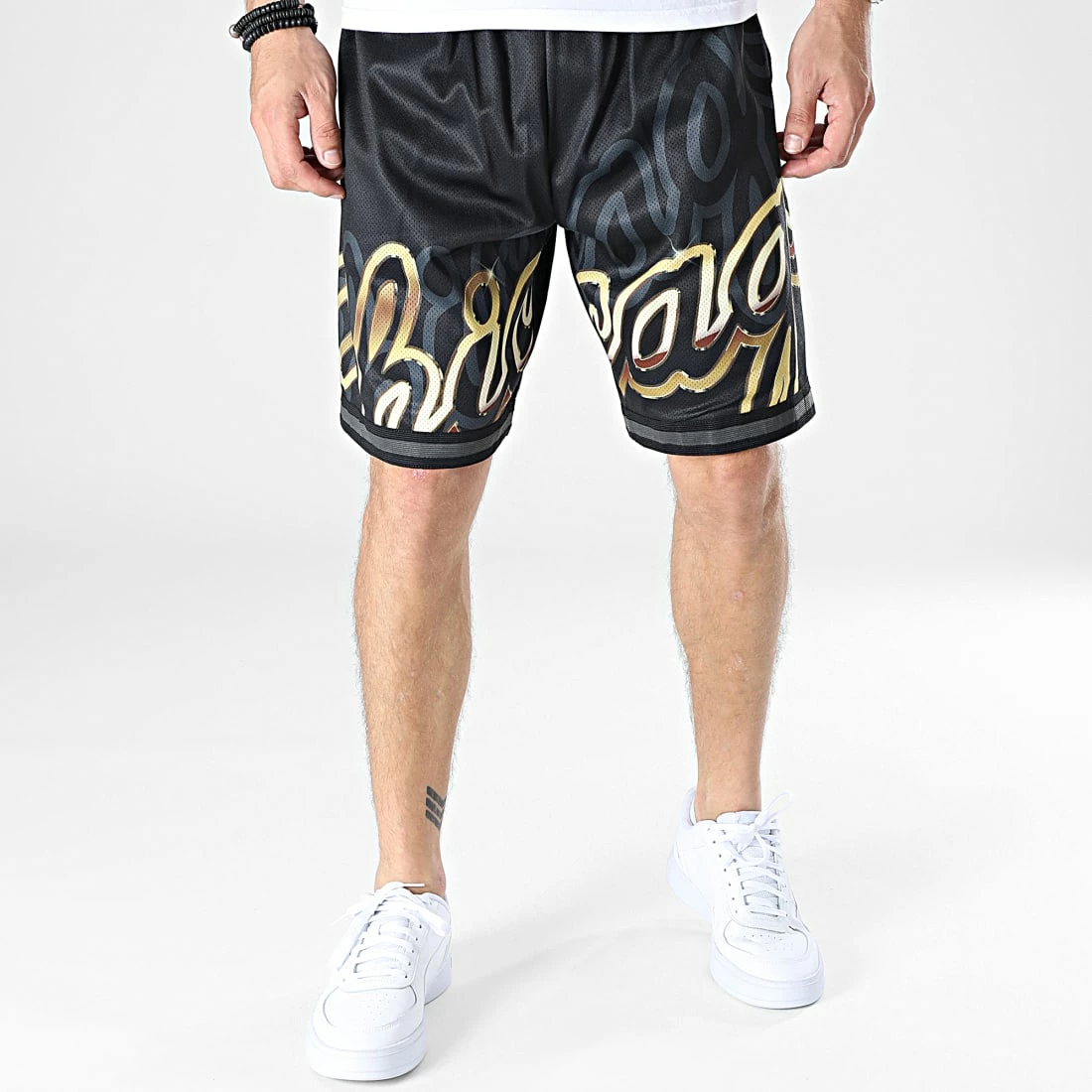 Le moins cher 😀 Short Jogging BigFace Chicago Bulls Noir de Mitchell and Ness 🎁 5 Le moins cher 😀 Short Jogging BigFace Chicago Bulls Noir de Mitchell and Ness 🎁 – Image 3