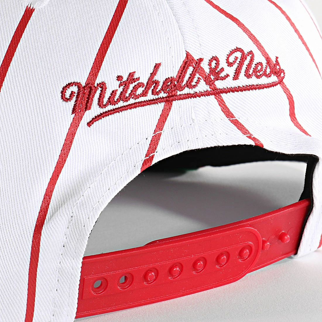 Acheter 😀 Casquette Snapback Retro Pinstripe Chicago Bulls Blanc de Mitchell and Ness ⭐ 5 Acheter 😀 Casquette Snapback Retro Pinstripe Chicago Bulls Blanc de Mitchell and Ness ⭐ – Image 3