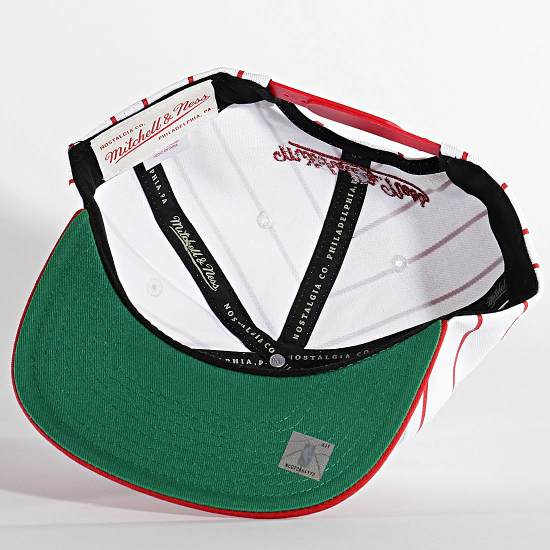 Acheter 😀 Casquette Snapback Retro Pinstripe Chicago Bulls Blanc de Mitchell and Ness ⭐ 6 Acheter 😀 Casquette Snapback Retro Pinstripe Chicago Bulls Blanc de Mitchell and Ness ⭐ – Image 4