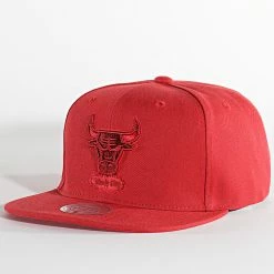 Top 10 ❤️ Casquette Snapback Monochromatic Chicago Bulls Rouge de Mitchell and Ness ⭐