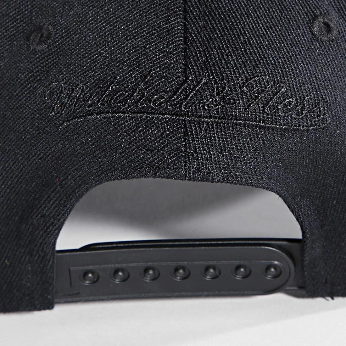 Acheter ⭐ Casquette International Brooklyn Nets Noir de Mitchell and Ness 🔔 5 Acheter ⭐ Casquette International Brooklyn Nets Noir de Mitchell and Ness 🔔 – Image 3