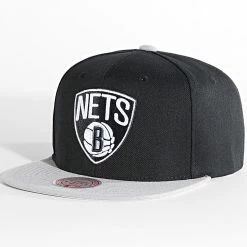 Vente flash 🥰 Casquette Snapback Core Basic Brooklyn Nets Noir Gris de Mitchell and Ness ⭐