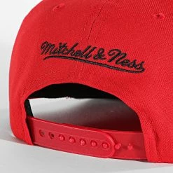 Meilleur prix ⌛ Casquette Snapback Core Basic Chicago Bulls Rouge Noir de Mitchell and Ness 😍 -Schott NYC Soldes mitchell and ness 337228 6HSSJS19078 CBU RDBK 20220919T145341 04