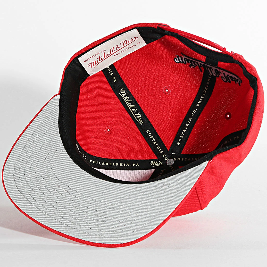 Meilleure vente ⭐ Casquette Snapback Core Basic Chicago Bulls Rouge de Mitchell and Ness 🤩 6 Meilleure vente ⭐ Casquette Snapback Core Basic Chicago Bulls Rouge de Mitchell and Ness 🤩 – Image 4