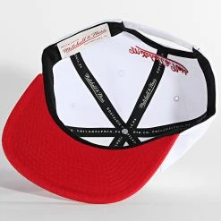 Tout neuf 🎁 Casquette Snapback Core Basic Chicago Bulls Blanc Rouge de Mitchell and Ness 🎉 -Schott NYC Soldes mitchell and ness 337230 6HSSJS19078 CBU WHRD 20220919T145921 03