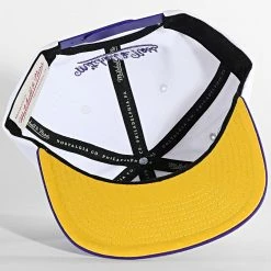 Sortie 🎉 Casquette Snapback Core Basic Los Angeles Lakers Blanc Violet de Mitchell and Ness 😀 -Schott NYC Soldes mitchell and ness 337234 6HSSJS19078 LAL WHPR 20220919T145955 03