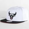Acheter 💯 Casquette Snapback Core Basic Chicago Bulls Blanc Noir de Mitchell and Ness ✨ -Schott NYC Soldes mitchell and ness 337237 6HSSJS19079 CBU WHBK 20220919T150109 01