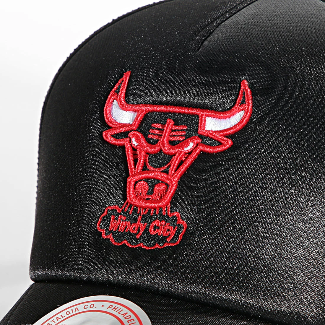 Tout neuf 🧨 Casquette Trucker NBA Basic Chicago Bulls Noir de Mitchell and Ness 💯 4 Tout neuf 🧨 Casquette Trucker NBA Basic Chicago Bulls Noir de Mitchell and Ness 💯 – Image 2