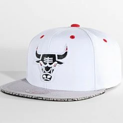 Bon marché 🔥 Casquette Snapback Three Collection Chicago Bulls Blanc Gris de Mitchell and Ness ✔️