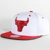 Meilleure vente 👍 Casquette Snapback Three Collection Chicago Bulls Blanc Rouge de Mitchell and Ness 🔔 -Schott NYC Soldes mitchell and ness 337420 6HSSJS19184 CBU WHRD 20220919T150147 01