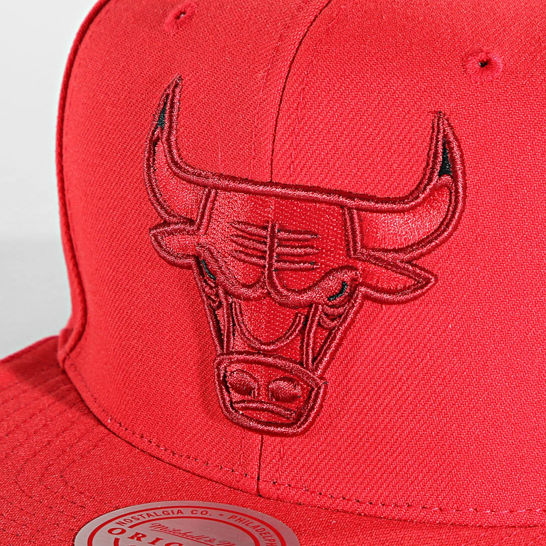 Promo 🥰 Casquette Snapback Three Collection Chicago Bulls Rouge de Mitchell and Ness ✔️ 4 Promo 🥰 Casquette Snapback Three Collection Chicago Bulls Rouge de Mitchell and Ness ✔️ – Image 2
