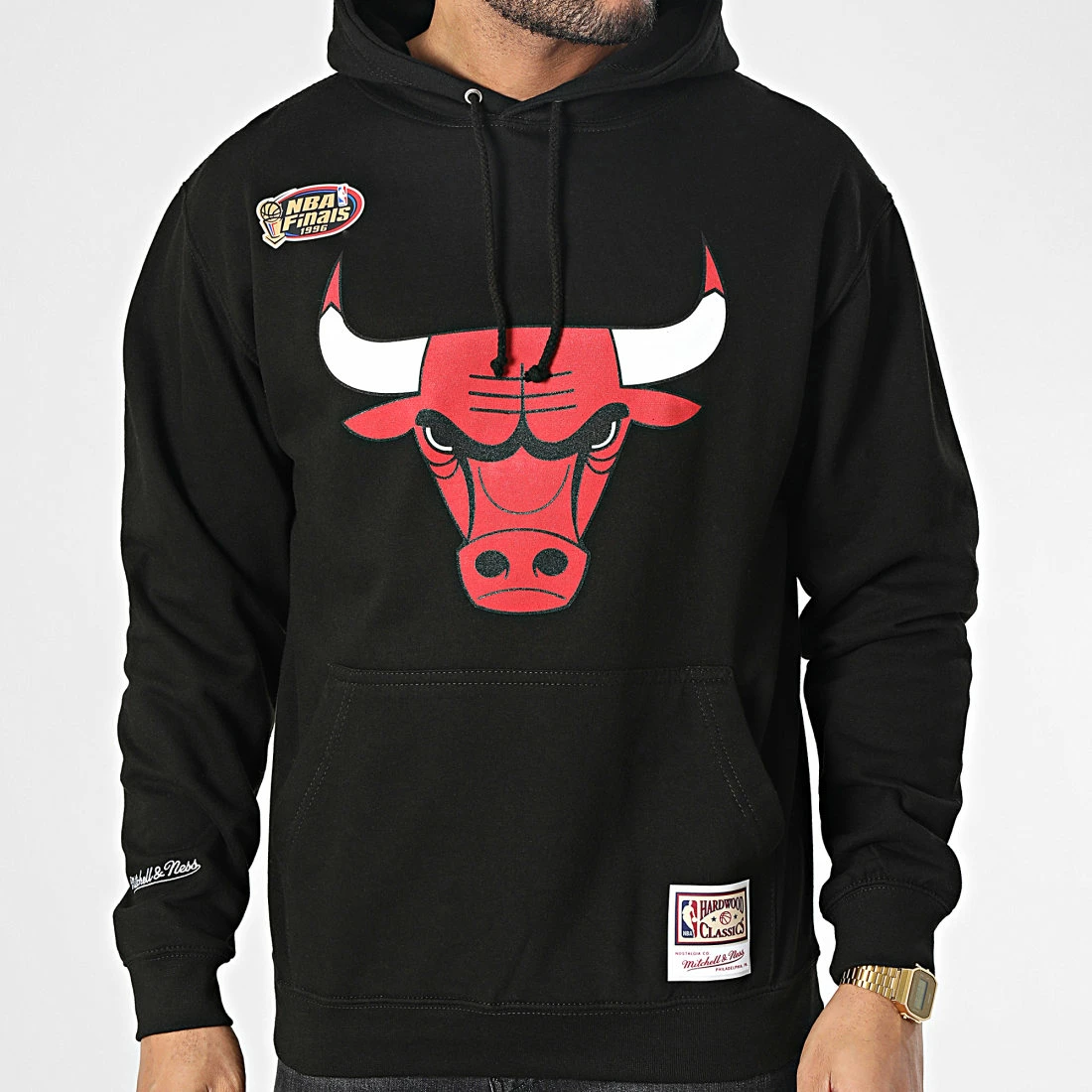 Vente flash 🔔 Sweat Capuche Chicago Bulls Noir de Mitchell and Ness ⭐ 5 Vente flash 🔔 Sweat Capuche Chicago Bulls Noir de Mitchell and Ness ⭐ – Image 3